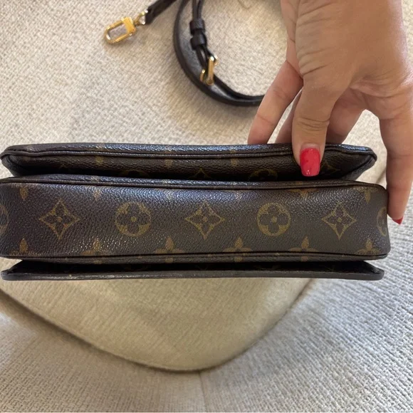 Authentic Louis Vuitton Métis monogram crossbody bag - Picture 6 of 13